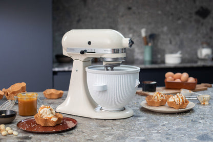 KitchenAid 4,8 L 5KSM175 Artisan Küchenmaschine Beginnerset mit Gemüseschneider