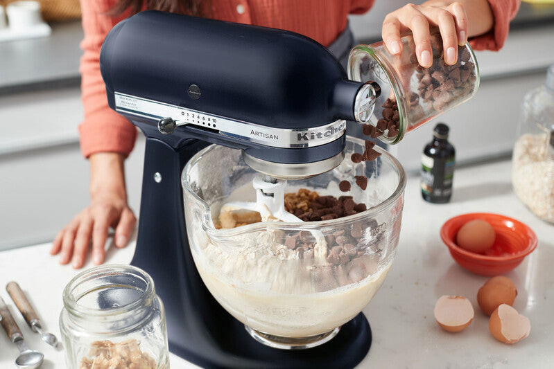 KitchenAid 4,8 L 5KSM175 Artisan Küchenmaschine Allrounderset mit Gemüseschneider+Fleischwolf+Spritzge